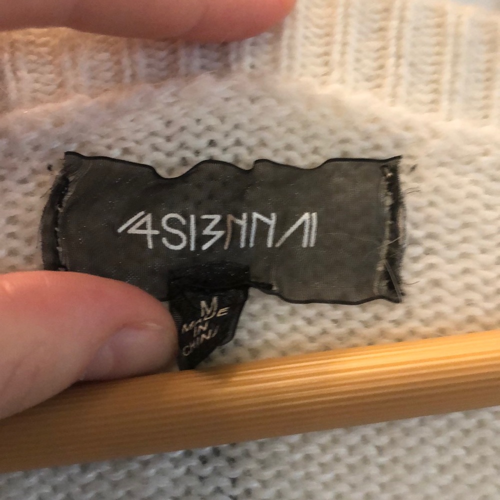 Sweater - Picture 2 of 3